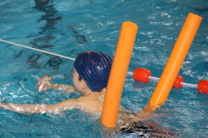 Gemeindeaussendung Gössendorf: Förderung Schwimmkurse, Stellenausschreibung Kindergartenpädagoginnen/-betreuerinnen & Lehrstelle