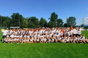 130 Nachwuchskicker: Fußball und Teamgeist beim SV Gössendorf Sommercamp