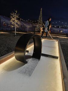 Österreichs erste ICE-Minigolf-Anlage in Gössendorf eröffnet – 36 Bahnen auf echtem Eis